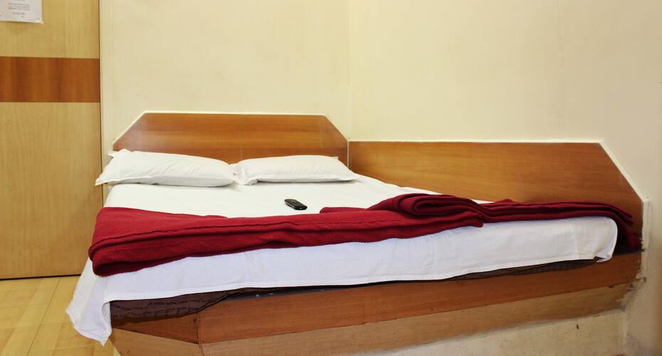 R K Premier Hotel, Mumbai 3